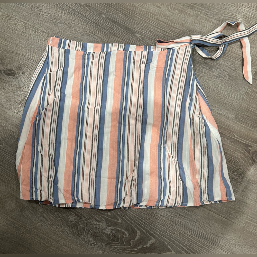 NWT Sadie & Sage Lilia Faux Wrap Skirt